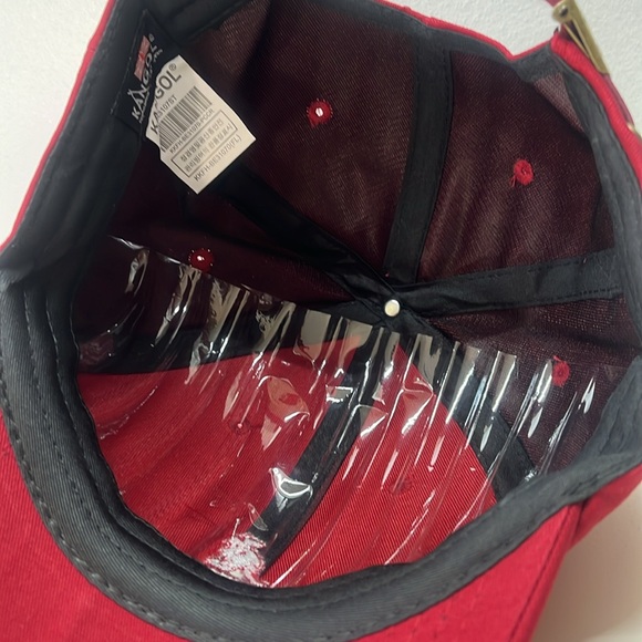 NWOT KANGOL Maroon Baseball Cap with White Kangaroo & Maroon Adjustable Strap - Picture 4 of 5